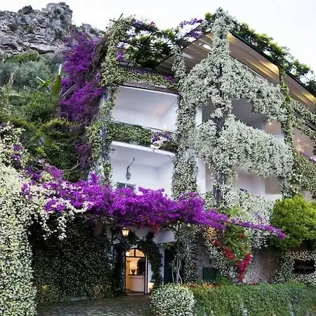 Pellegrino Hotel 3*